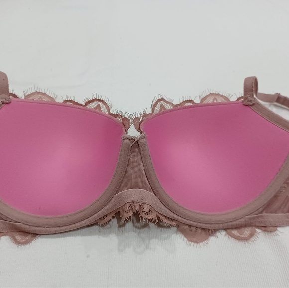 PINK Victoria's Secret Push Up Lace Bra, size 32DD - Picture 9 of 14